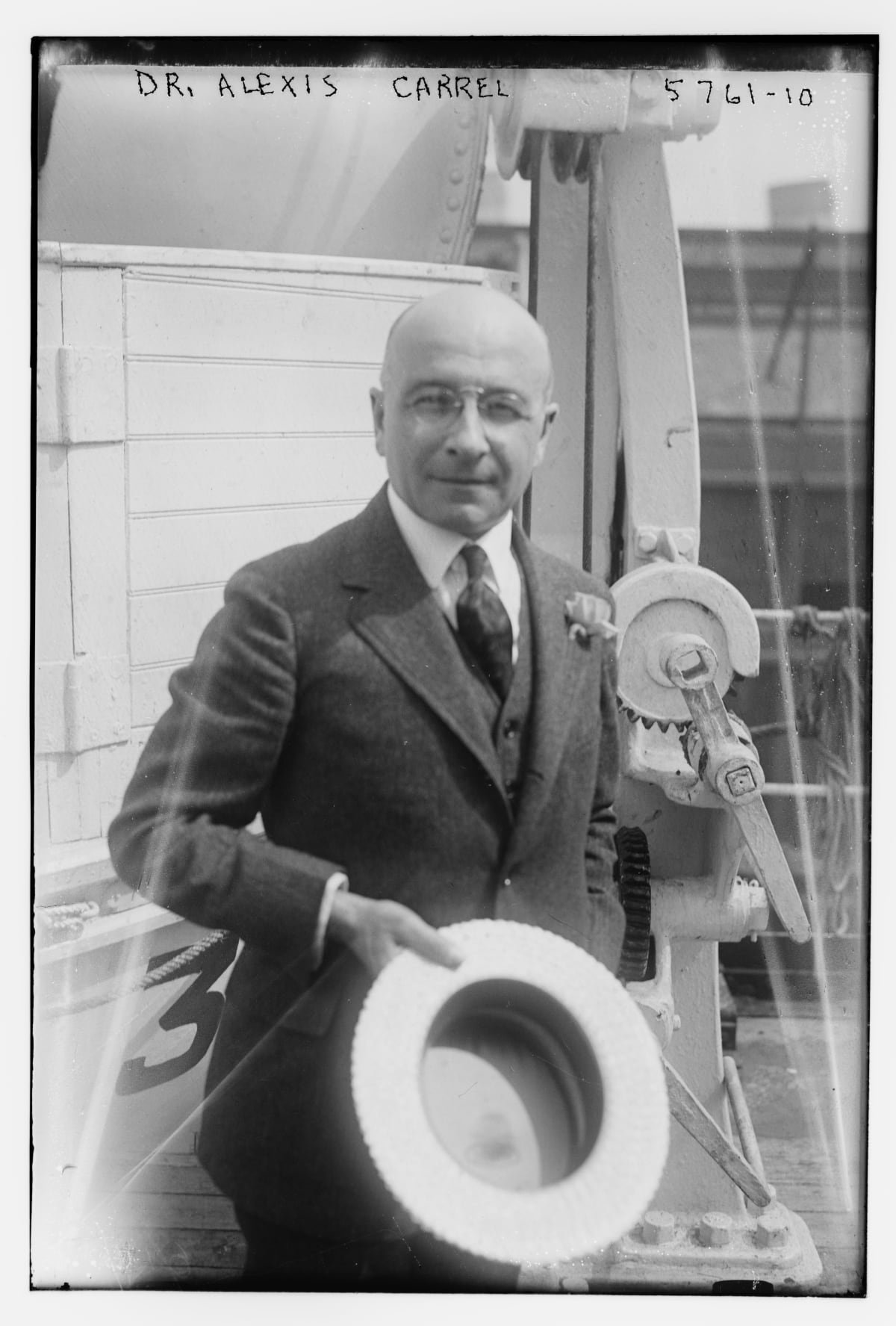 Alexis Carrel (1873-1944) : le génie de la suture rattrapé par ses ténèbres
